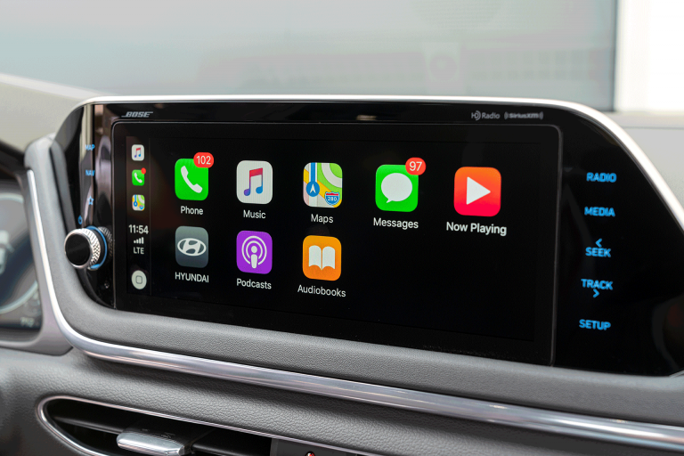 2022 Hyundai Sonata's touch screen with Apple Carplay