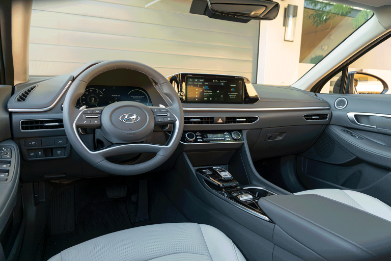 2022 Hyundai Sonata interior