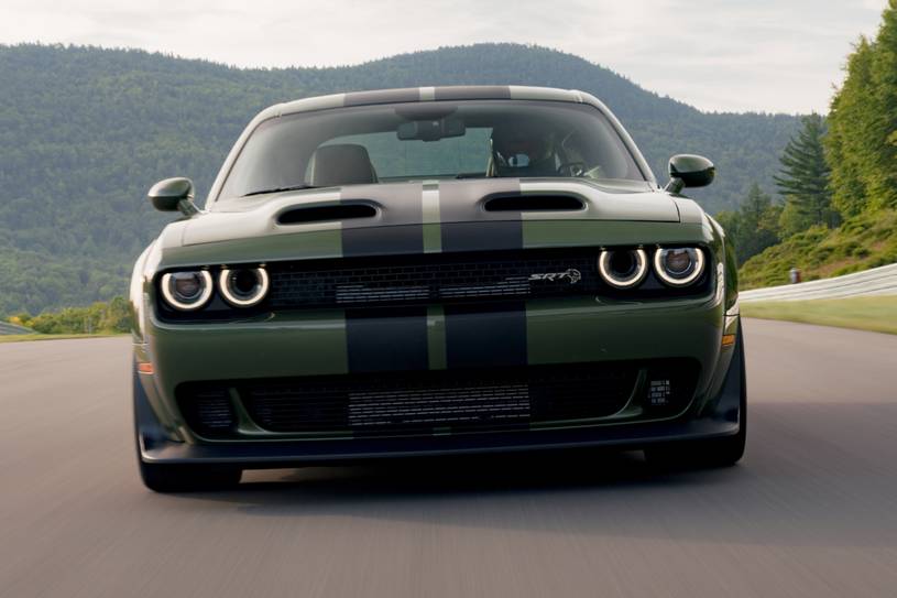 2021_dodge_challenger_coupe_srt-hellcat-redeye-widebody_f_oem_2_815x543