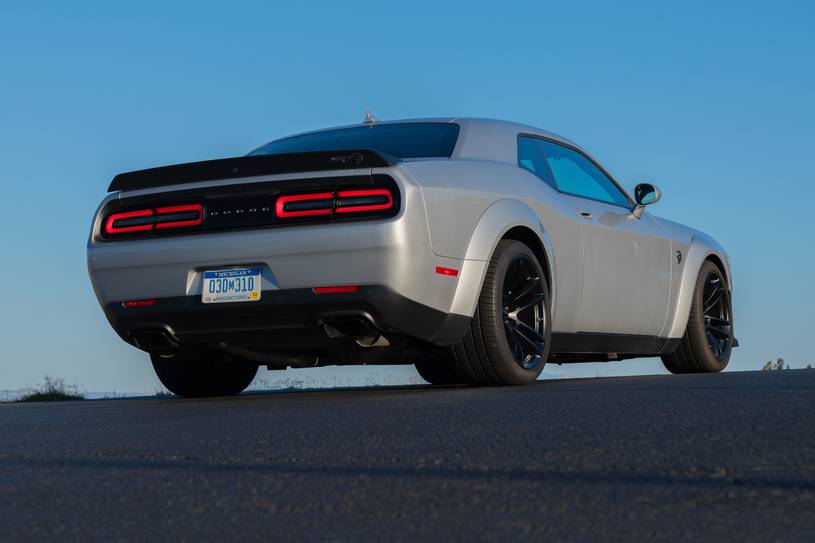 2021_dodge_challenger_coupe_srt-hellcat-widebody_rq_oem_2_815x543