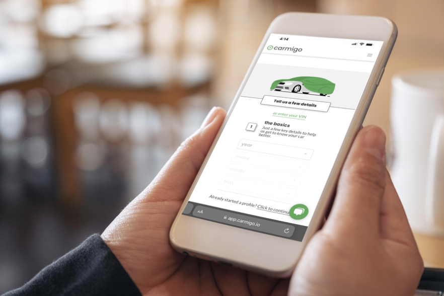 Using the Carmigo app to sell a car on a mobile phone